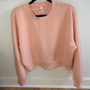 Lululemon Perfectly Oversized Cropped Crew 
Softstreme